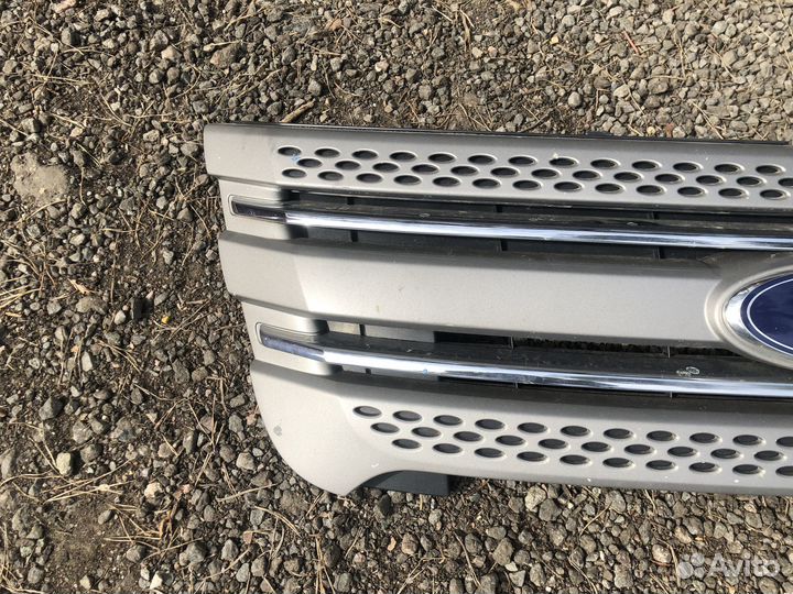 Решетка радиатора Ford Explorer V 10-15