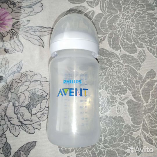 Бутылочки для кормления Avent. Отличное состоя