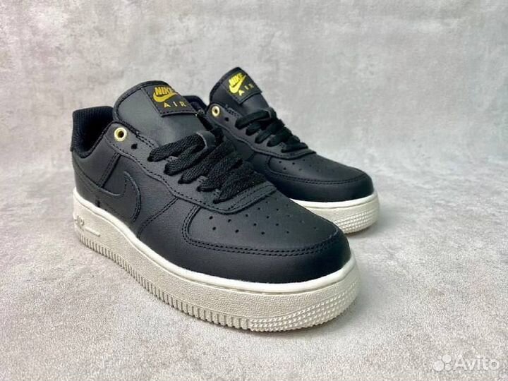 Кроссовки Nike Air Force 1