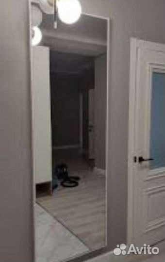 Зеркало в багетной раме