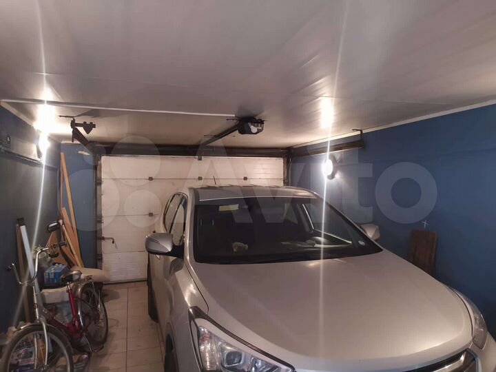 Коттедж 280 м² на участке 6 сот.