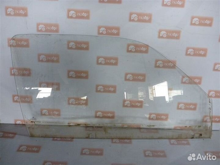 Стекло двери переднее правое Volkswagen Golf MK3