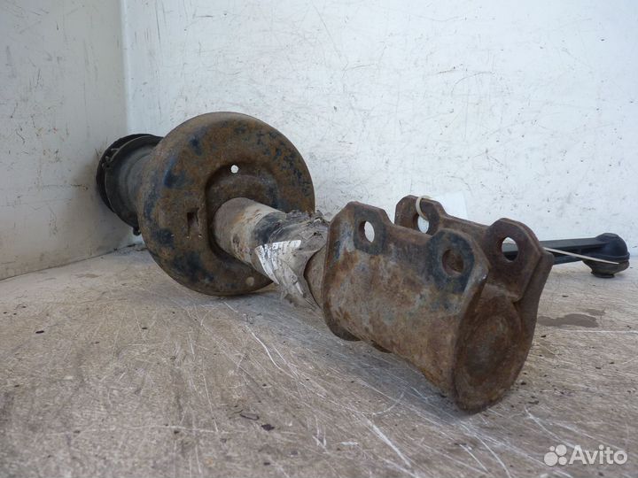 Амортизатор передний Лев. Опель Астра 1999г 1.6л