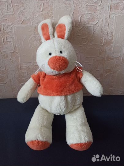 Мягкая игрушка Заяц в оранжевой кофте