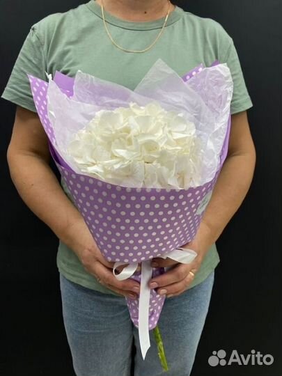 Букет белой гортензии