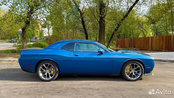 Dodge challenger Накладки на суппорта из алюминия