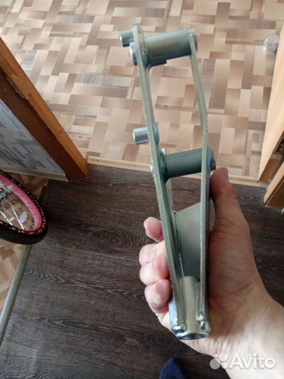 Усиленный кронштейн задней подушки двигателя