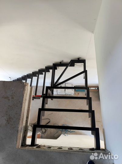 Лестница на второй этаж