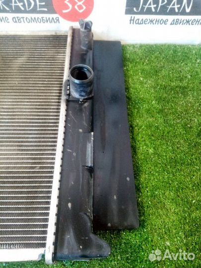 Радиатор охлаждения двигателя Toyota Auris NZE151