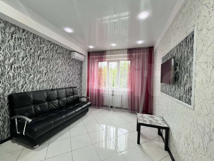 2-к. квартира, 52 м², 3/16 эт.