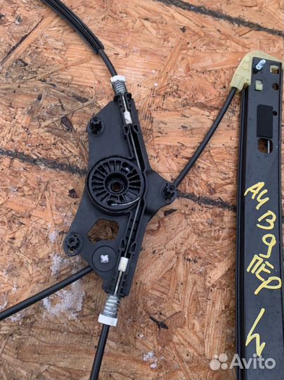 Стеклоподъемник передний левый на Audi A4 B9 8W