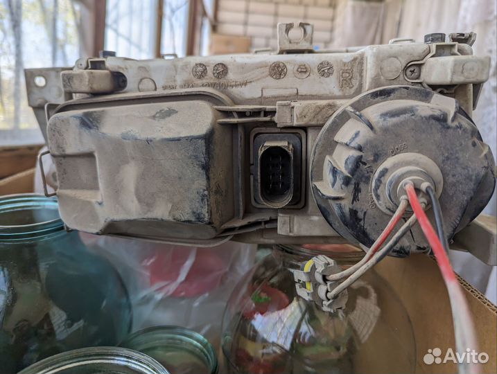 Фара передняя левая на Skoda Octavia Tour