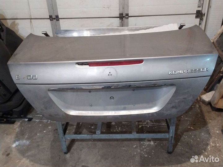 Крышка багажника Мерседес е211