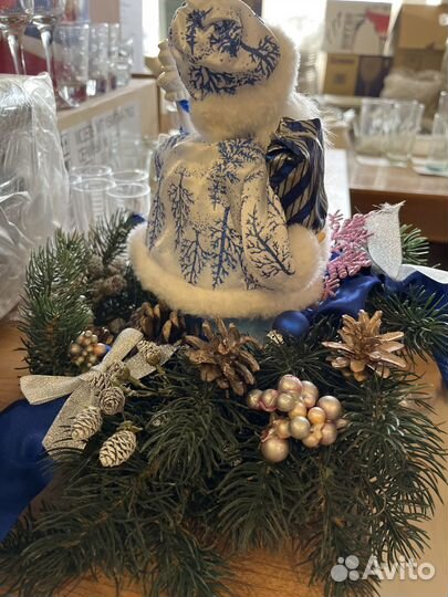 Дед Мороз на подставке