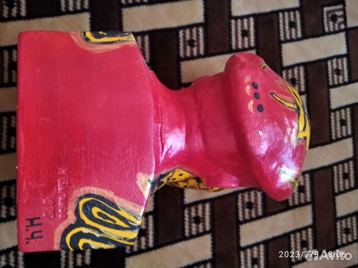 Бюст В. И. Ленина (роспись, хохлома)