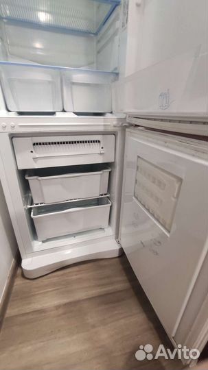 Холодильник бу indesit
