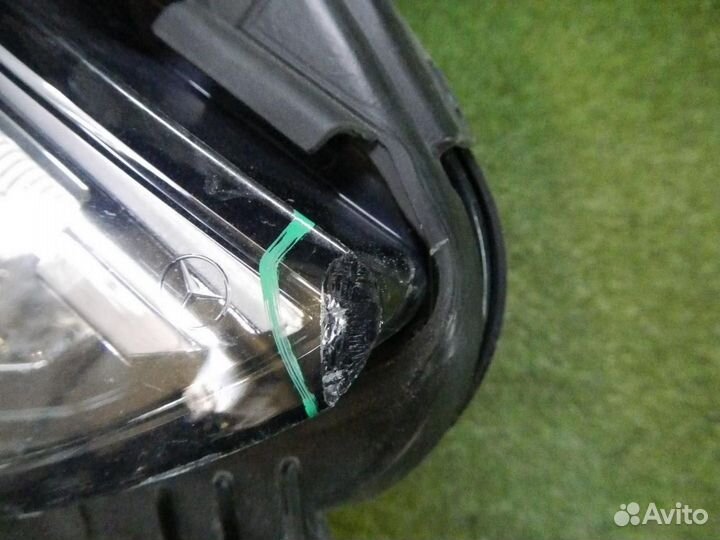 Фара правая Mercedes-Benz C-Class