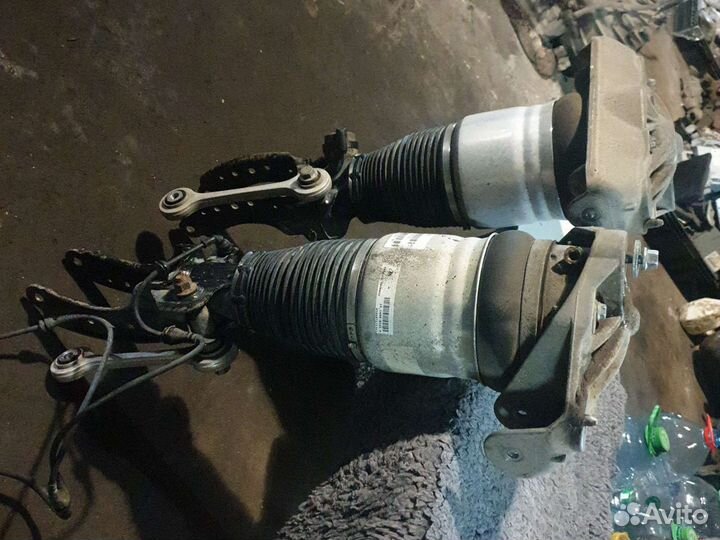 Передние пневмостойки в сборе фольцваген туарег 1