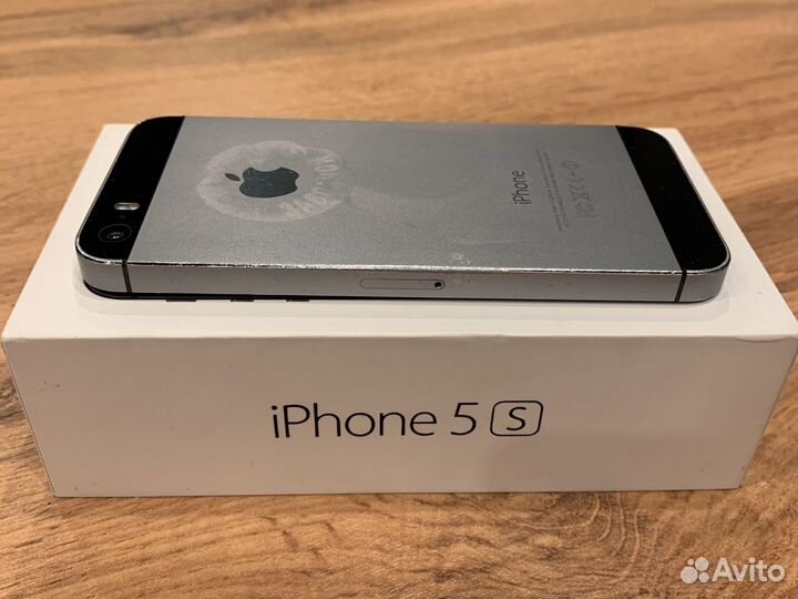 iPhone 5S, 16 ГБ