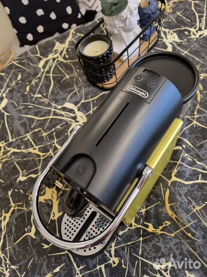 Капсульная кофемашина Delonghi