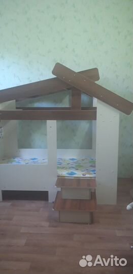 Детская кровать домик с матрасом