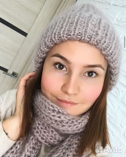 Коплект шапка и варежки на зиму