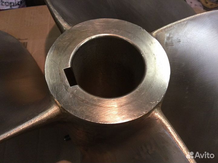 Комплект гребных винтов Azimut-55 новый