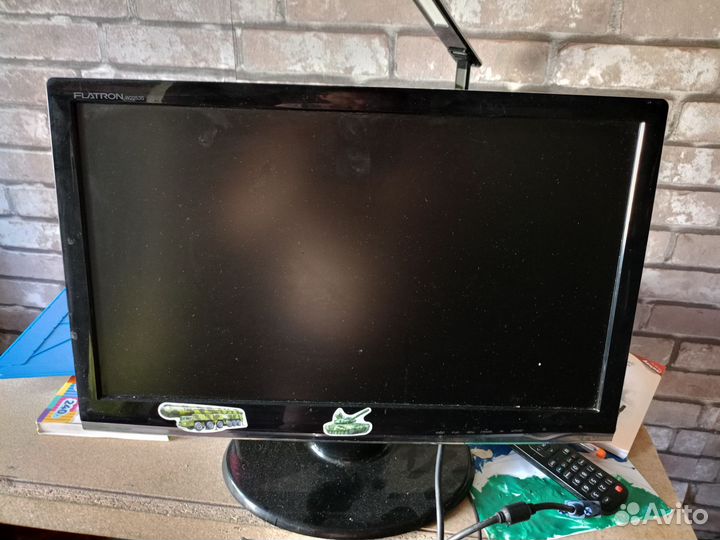 Монитор LG 22