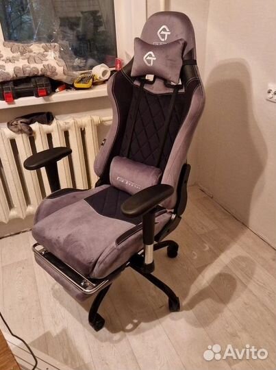 Компьютерное офисное кресло с массажем (новые)