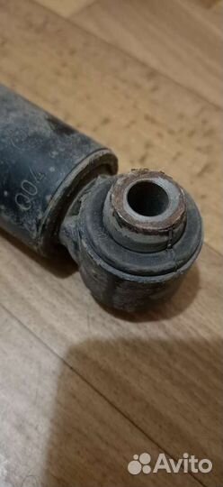 Амортизатор задний Mercedes-Benz W212