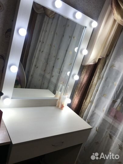 Гримерное зеркало