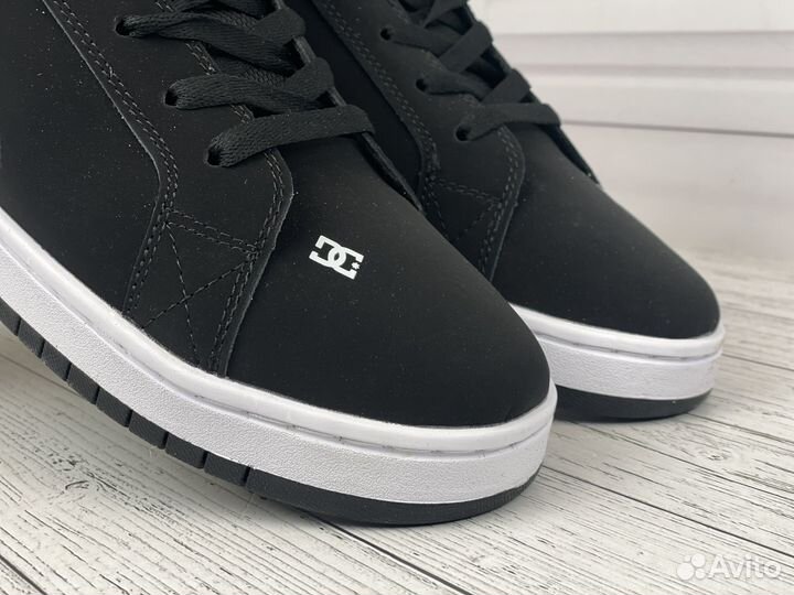 Кроссовки дутыши DC Shoes