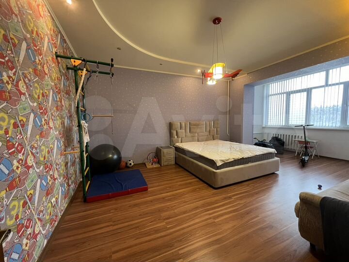 2-к. квартира, 94 м², 4/9 эт.