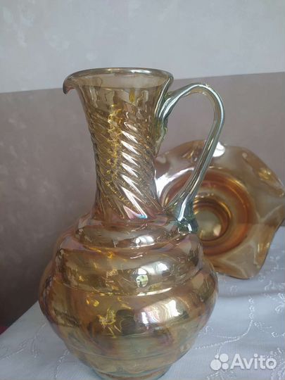 Ваза для фруктов и кувшин