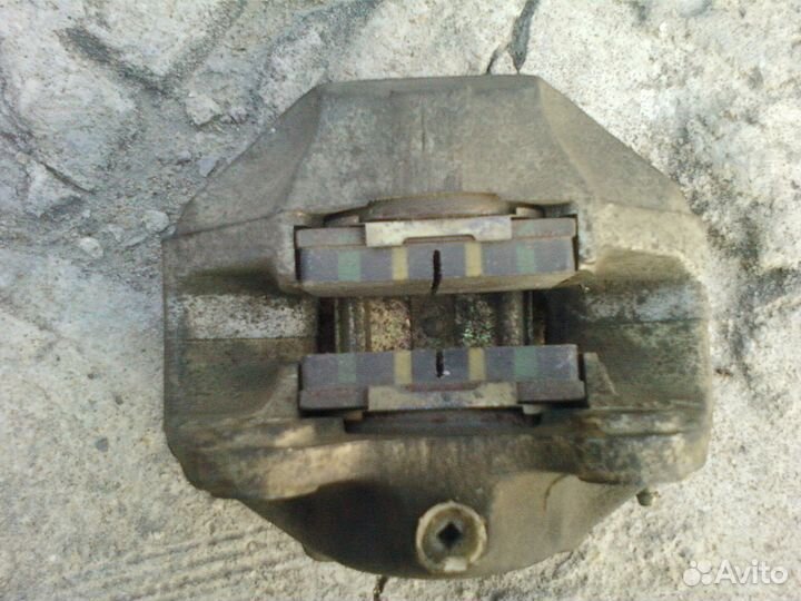 Суппорт передний на мерседес