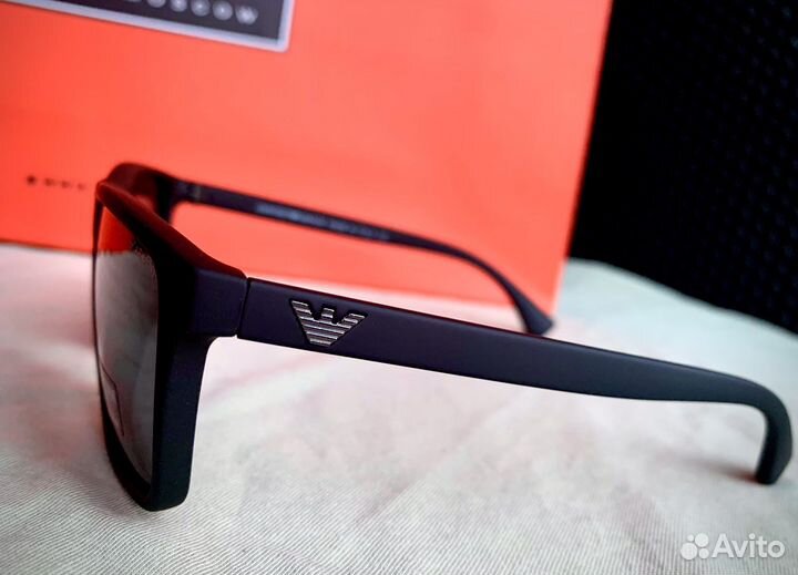 Солнцезащитные очки мужские Emporio Armani Elite