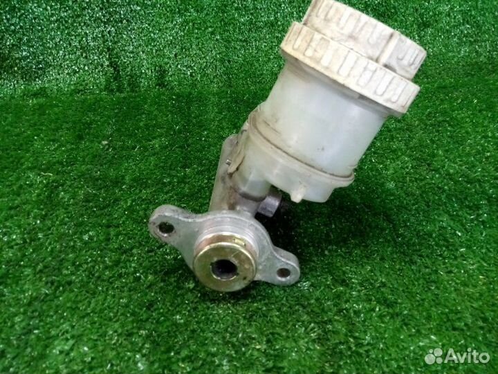 Главный тормозной цилиндр Mitsubishi Galant EA7A