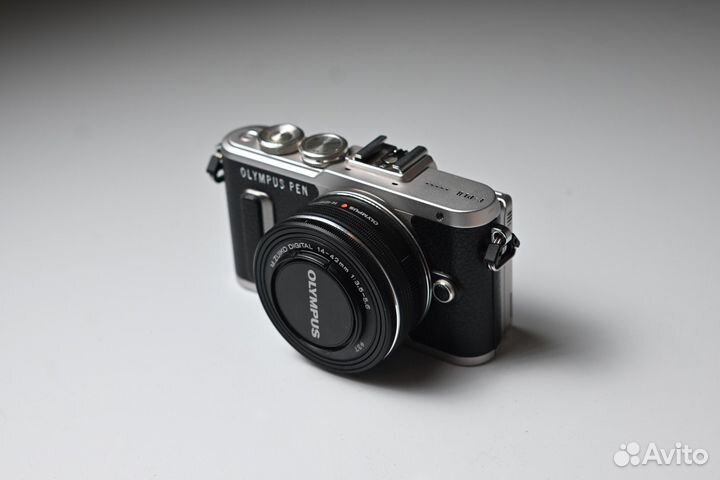 Olympus E-PL8 pancake kit с 14-42 ez