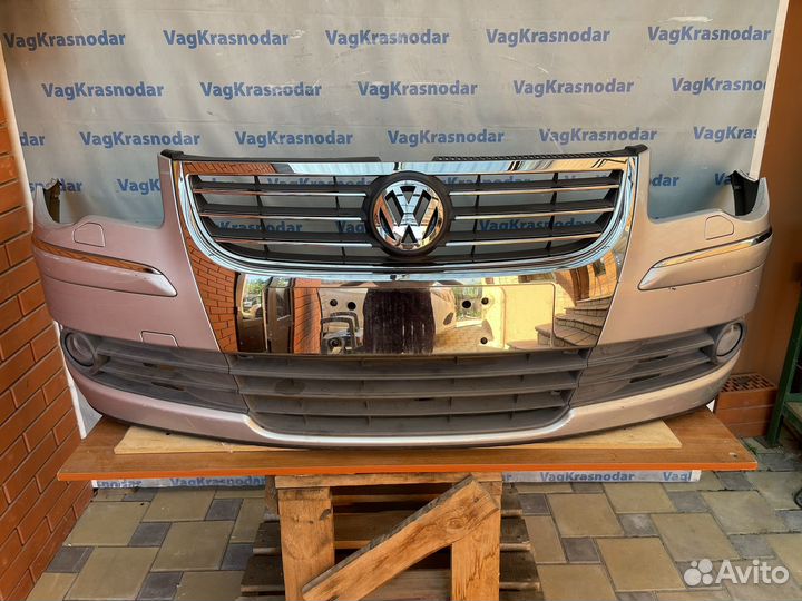 Бампер передний Volkswagen Touran 2006-2010