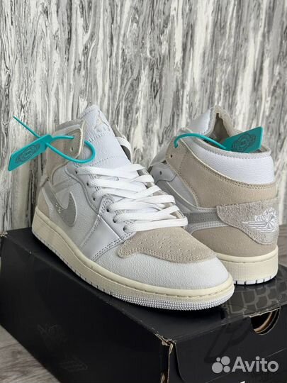 Air Jordan 1 Mid Craft «Light Orewood Brown»