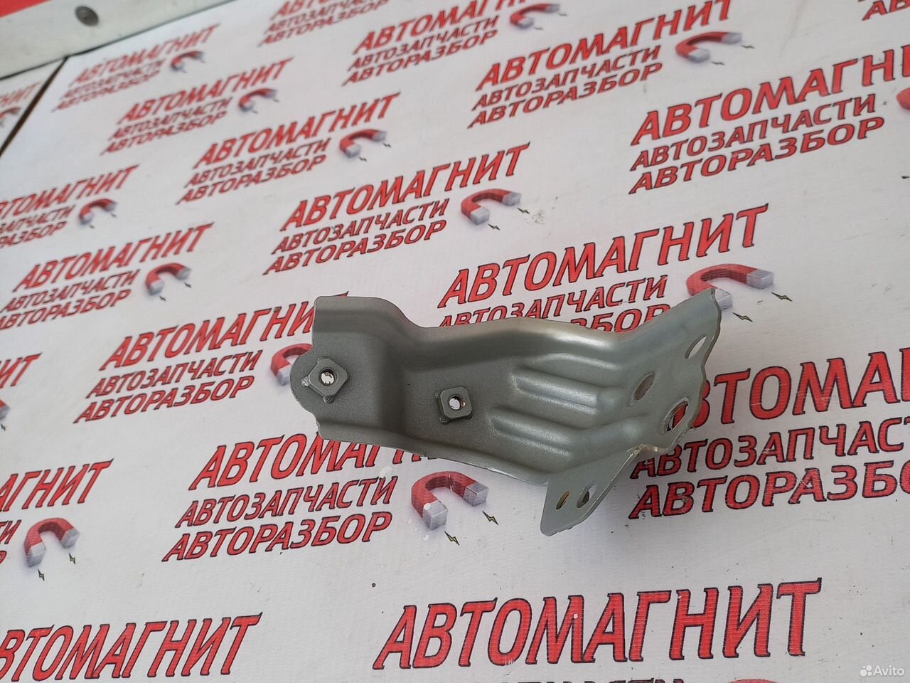 Кронштейн крыла передний левый Лексус RX4