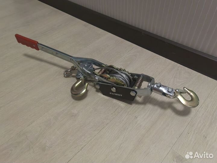 Лебедка ручная рычажная 4 тонны, 3 крюка