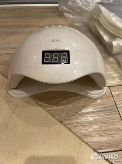 Лампа для ногтей