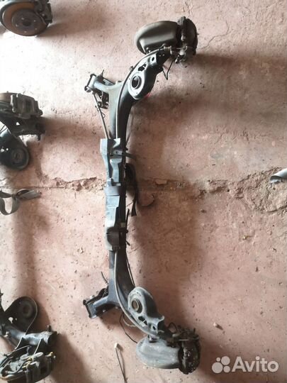 Балка подвески peugeot 3008