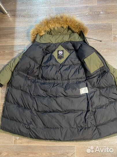 Женская парка Canada Goose