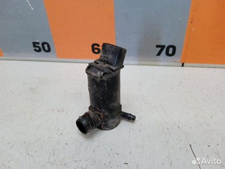 Насос омывателя Toyota Rav4 XA10 2.0 1997