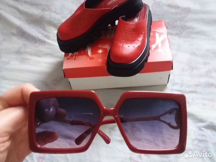 Солнцезащитные очки женские брендовые