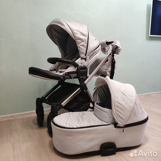 Детская коляска Invictus V-Plus 2 Светло-серая