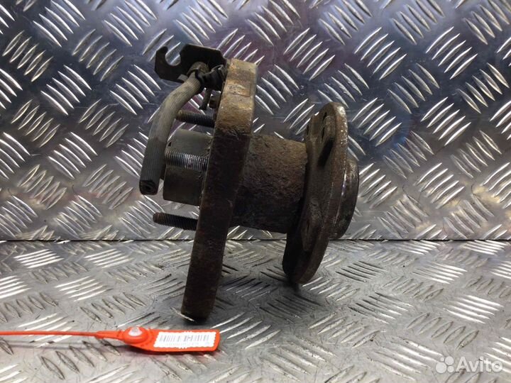 Ступица задняя правая Opel Zafira Z16yng