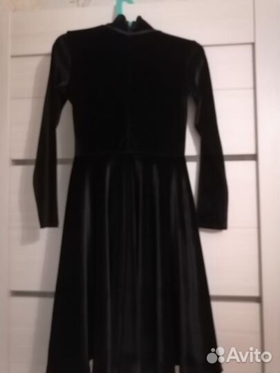 Рейтинговое бальное платье размер 122